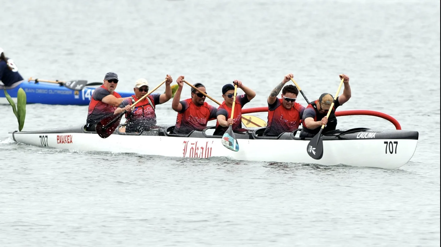 Lokahi paddling photo