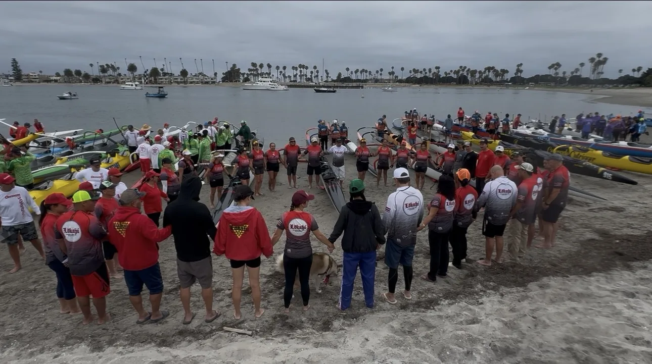 Lokahi paddling photo